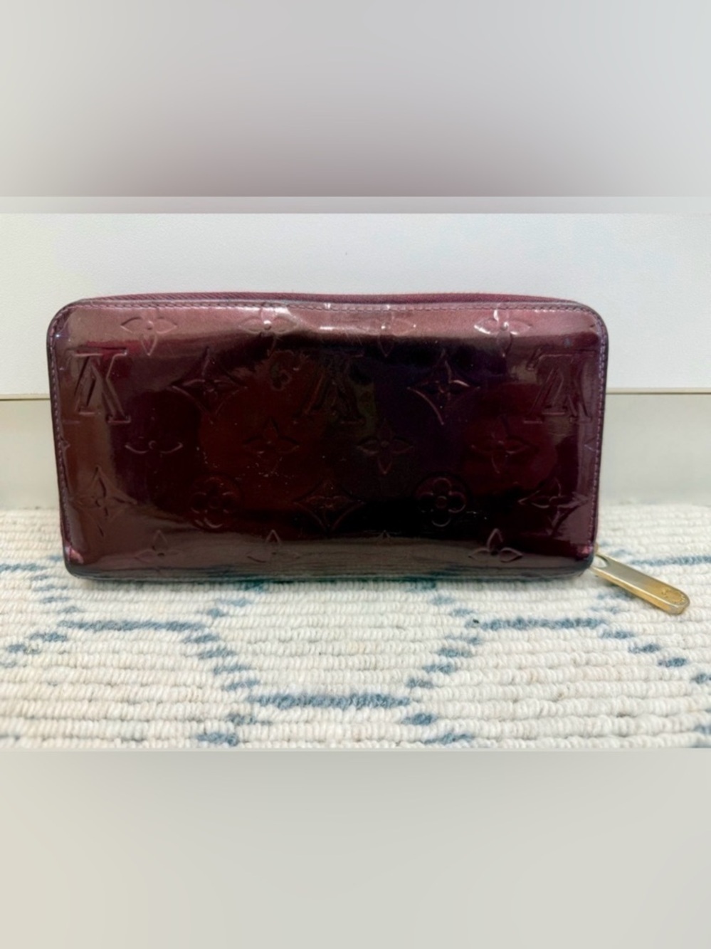 LOUIS VUITTON Classic Monogram Burgundy Vernis Patent Leather Zippy Chic Wallet
